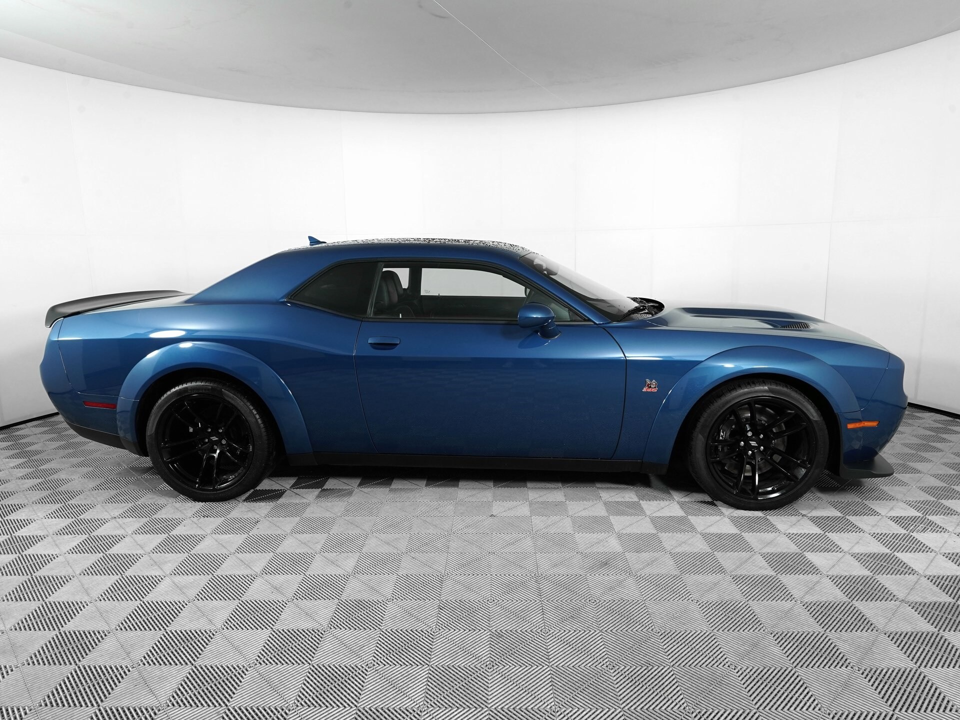2021 Dodge Challenger R/T Scat Pack Widebody photo 4