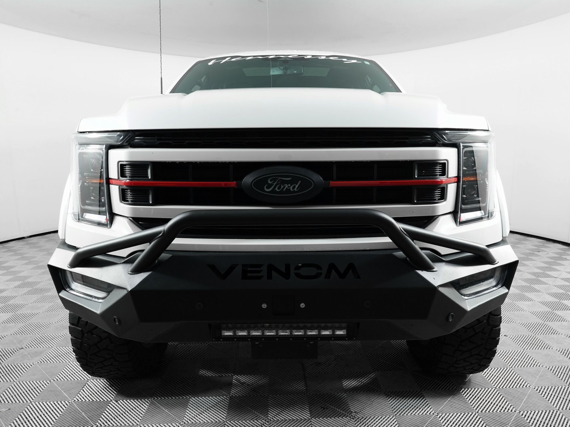 2023 Ford F-150 Lariat photo 2