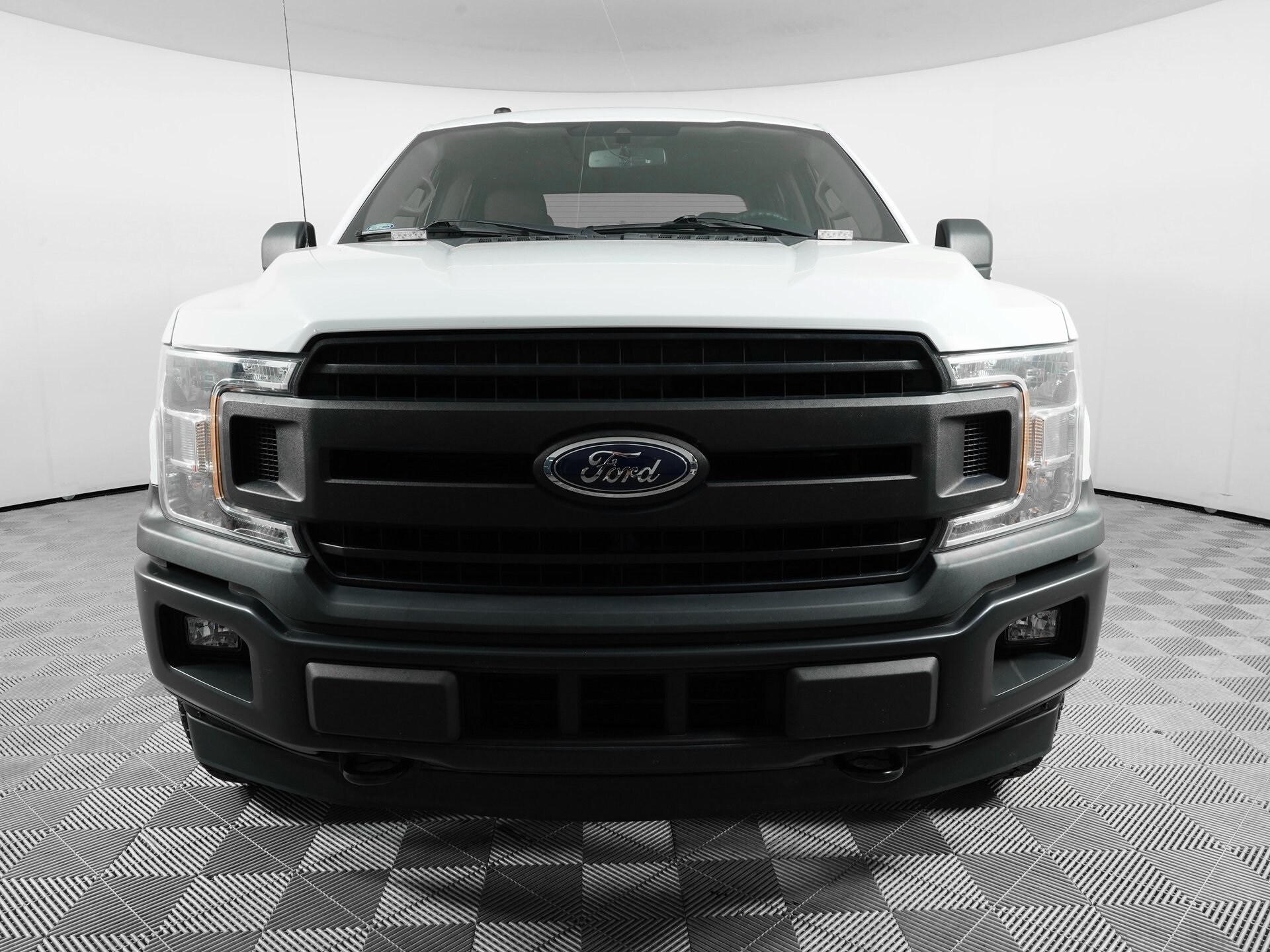 2019 Ford F-150 XL photo 2