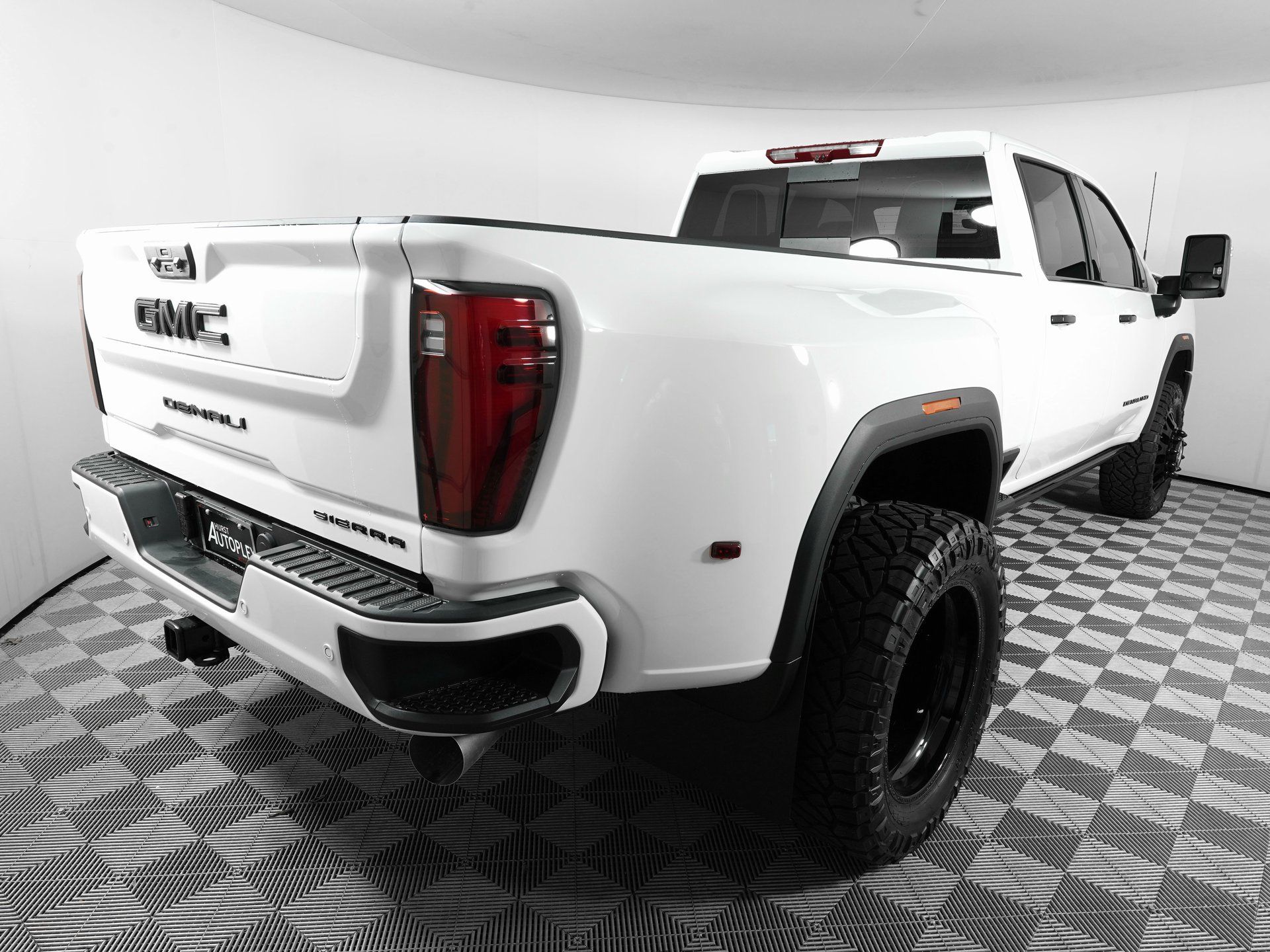 2025 GMC Sierra 3500HD Denali Ultimate - Photo 6