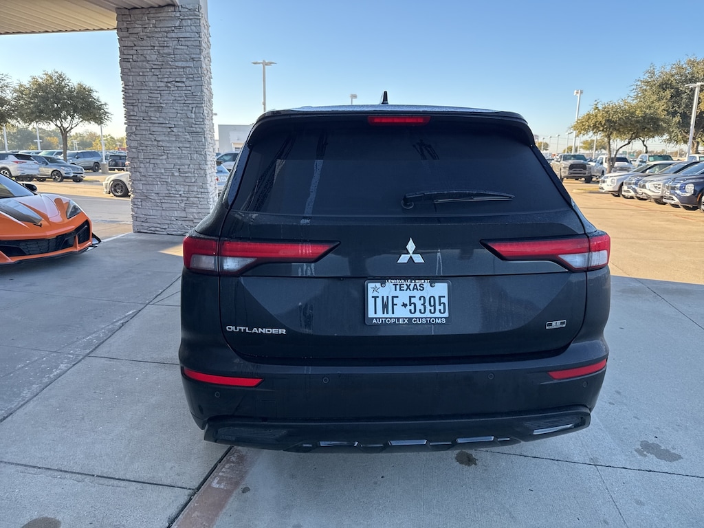 Used 2024 Mitsubishi Outlander SE Black Edition SUV