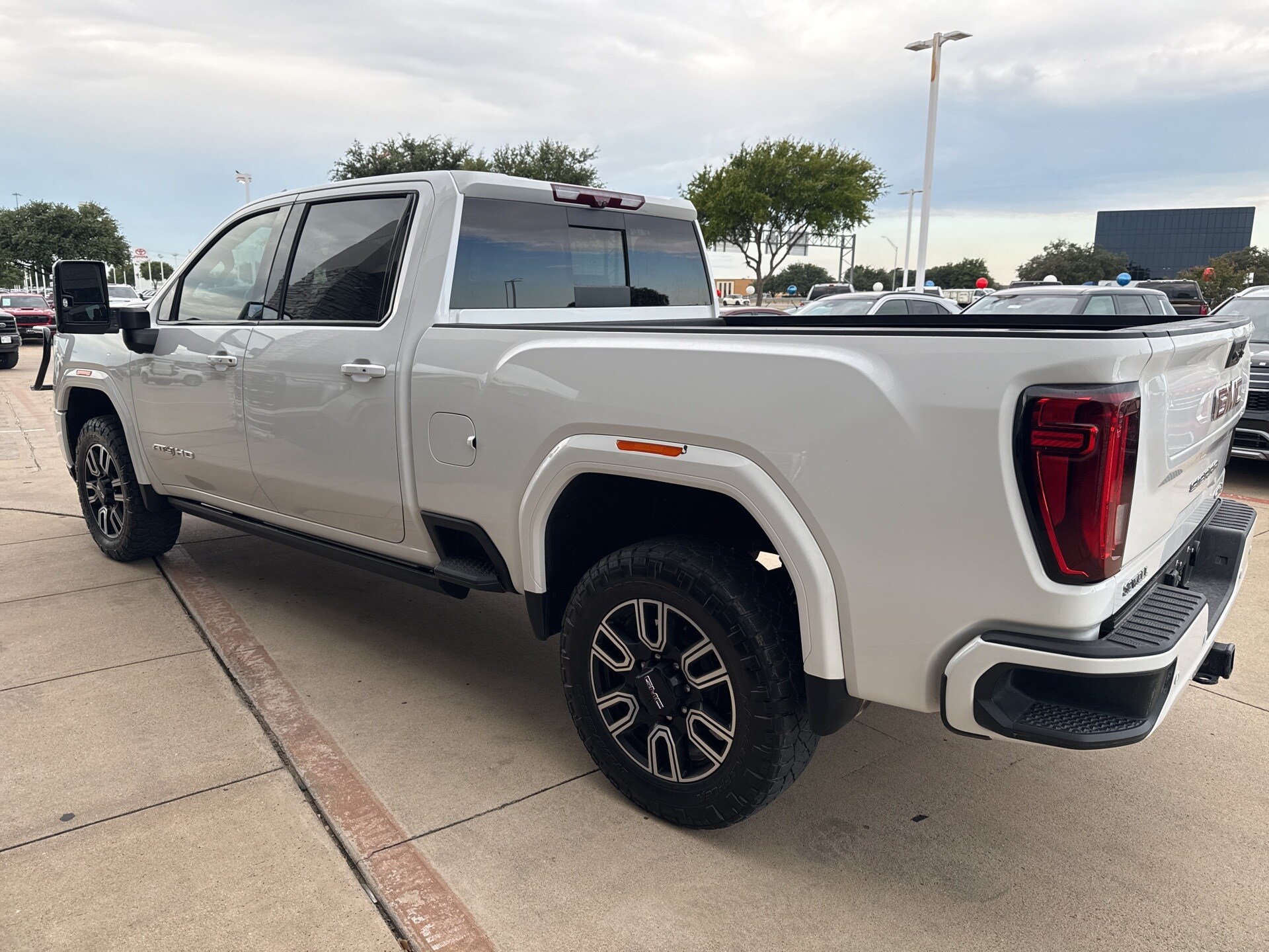 2022 Gmc Sierra 2500 HD AT4 photo 3