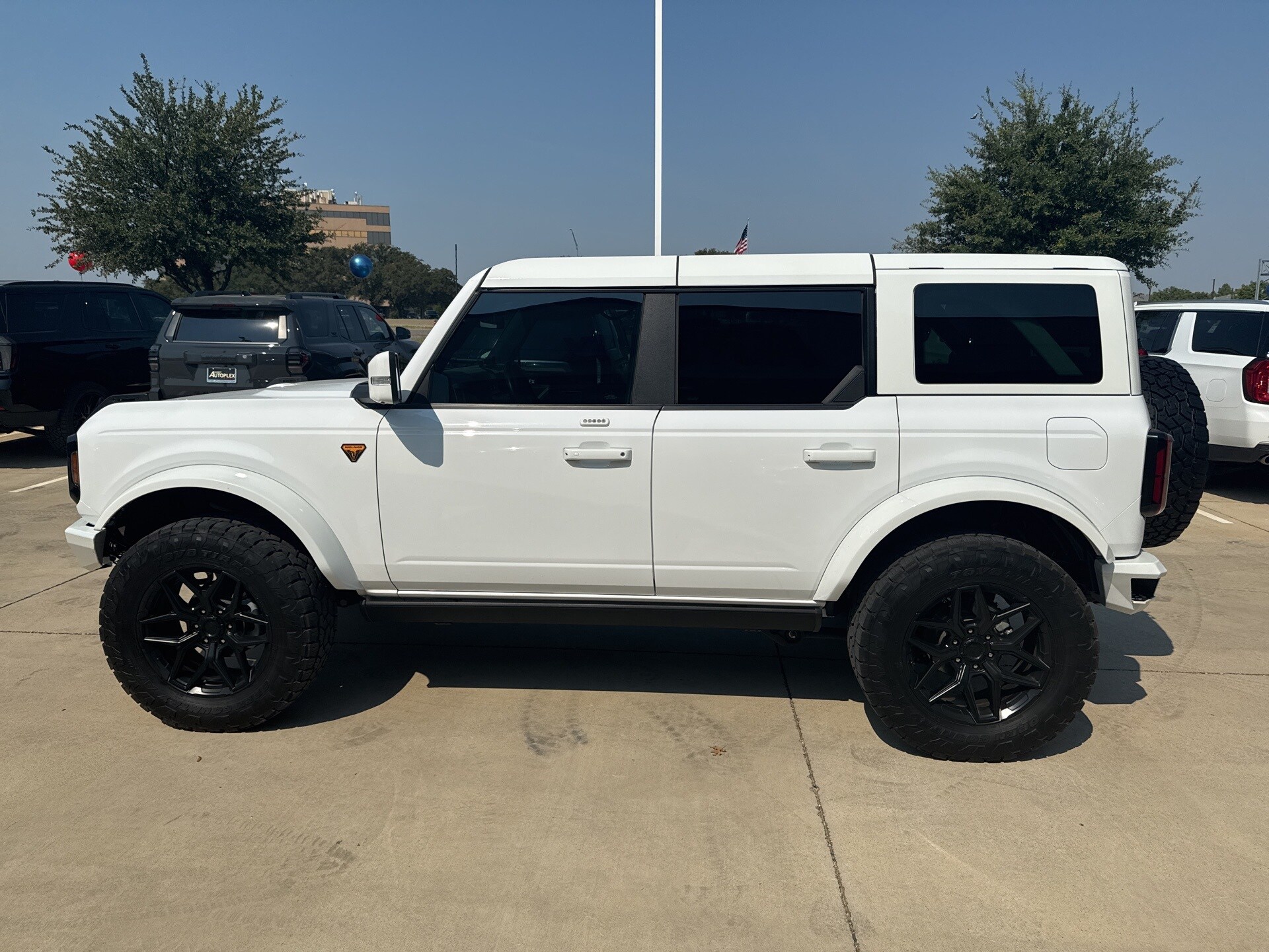 2022 Ford Bronco Badlands photo 3