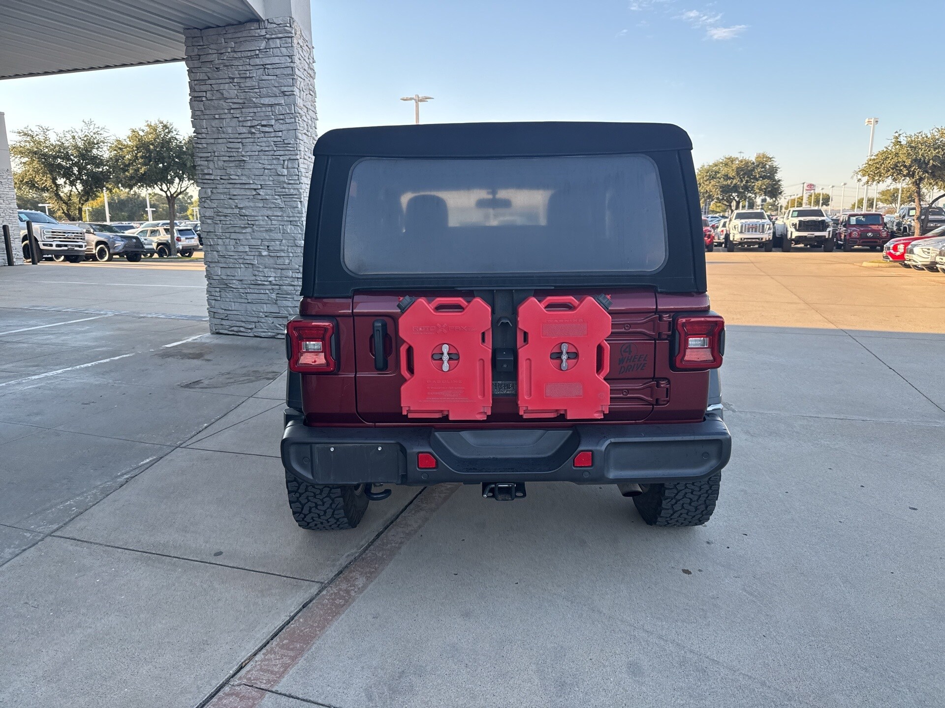 2021 Jeep Wrangler Willys photo 2