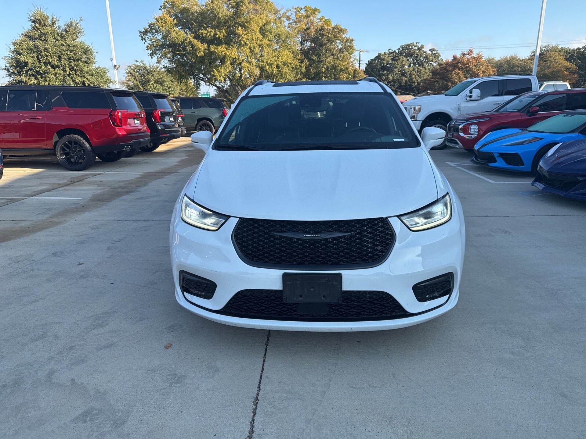 2021 Chrysler Pacifica Limited photo 2