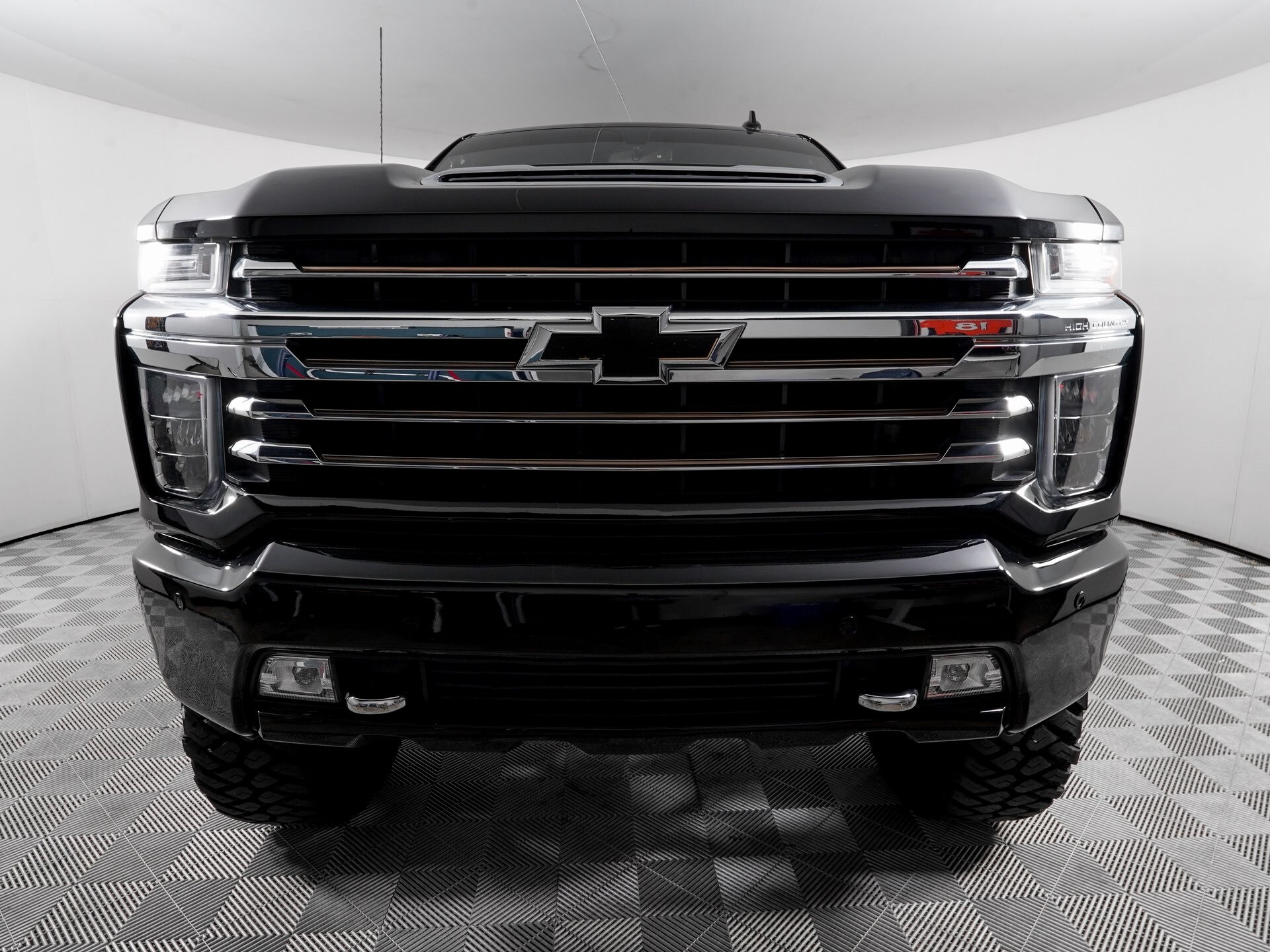 2020 Chevrolet Silverado 2500HD High Country photo 2