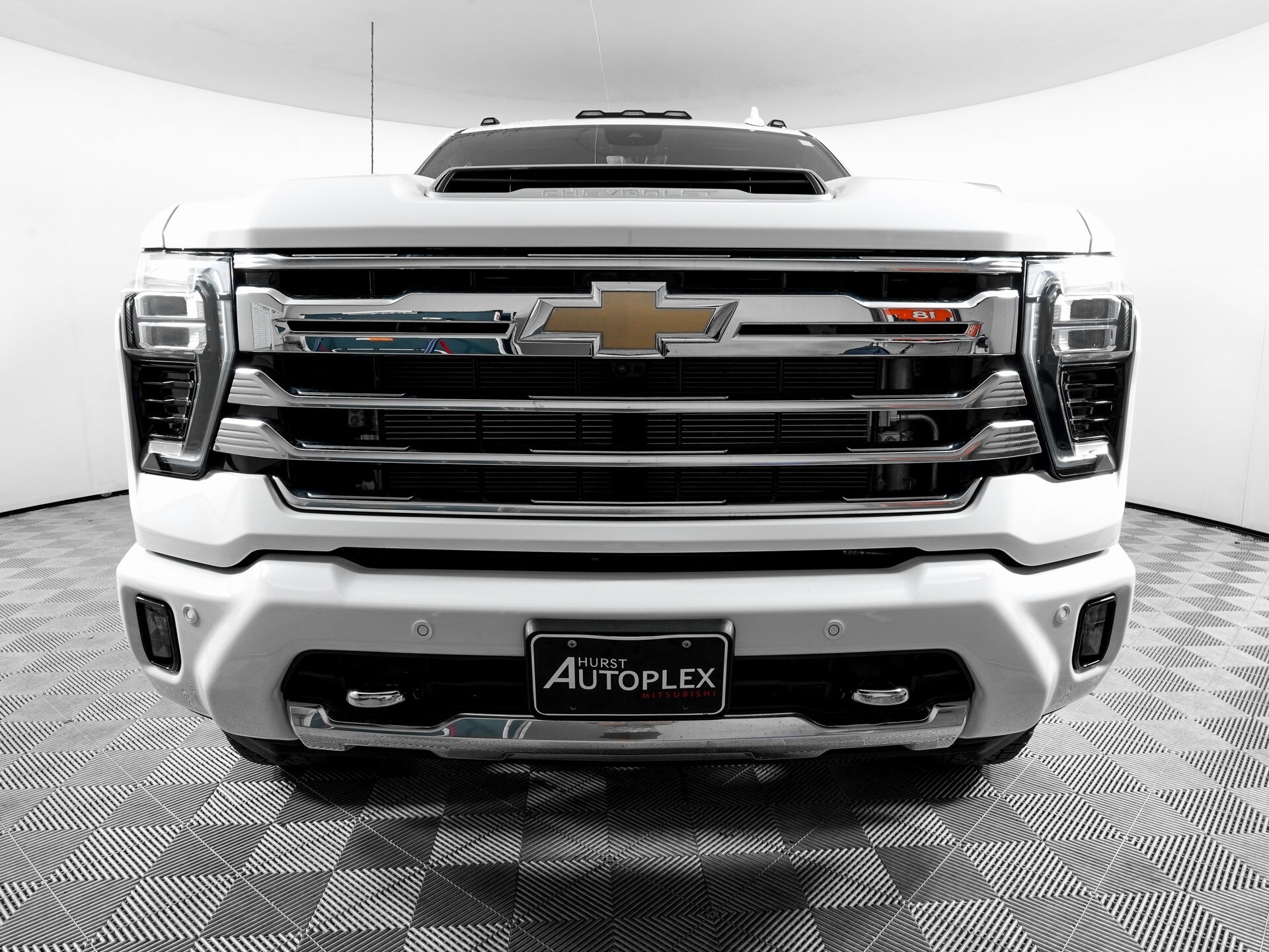 2024 Chevrolet Silverado 2500HD High Country photo 2