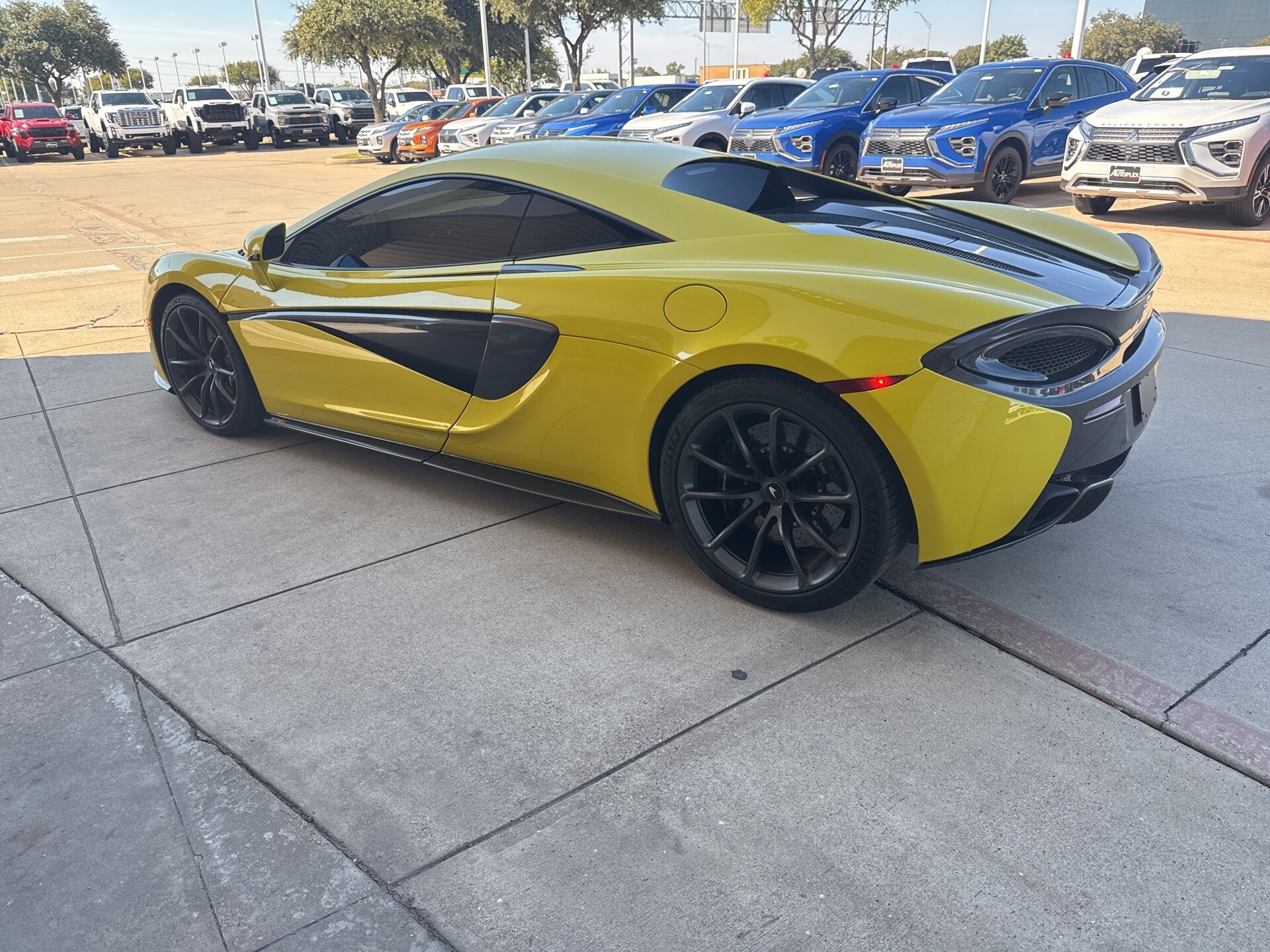 2019 Mclaren 570S photo 3