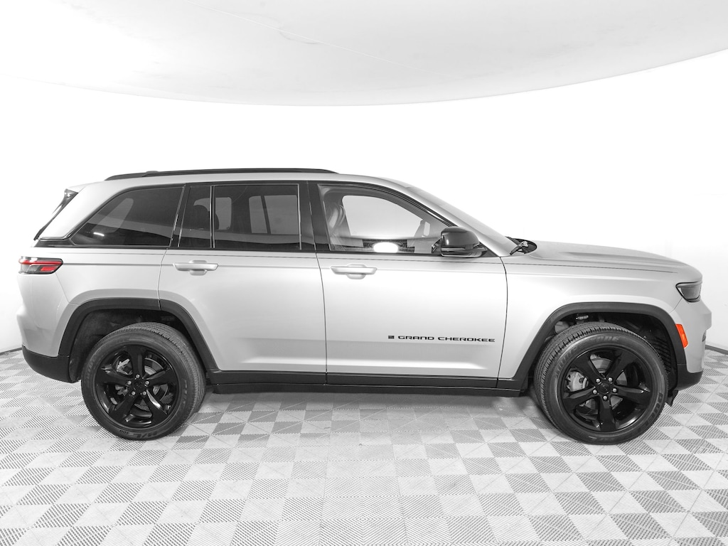 Used 2023 Jeep Grand Cherokee Altitude X SUV