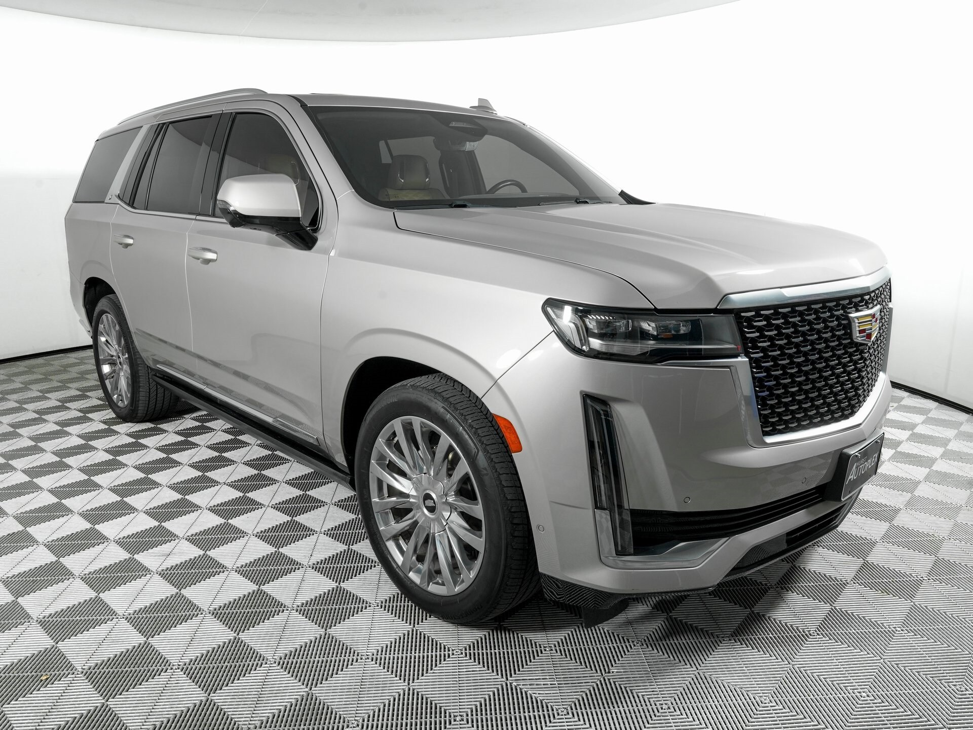 2021 Cadillac Escalade Premium Luxury photo 3