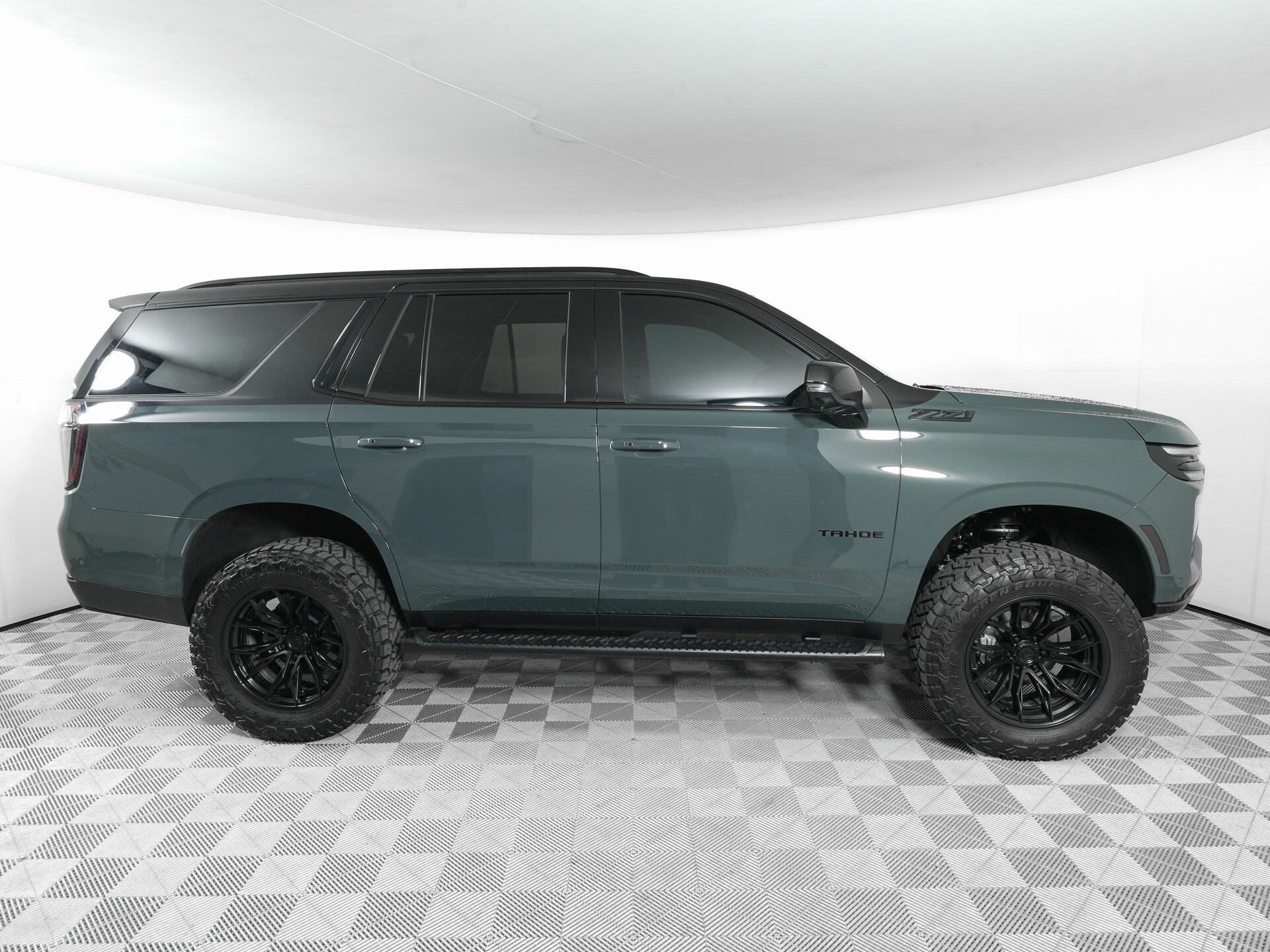 2025 Chevrolet Tahoe Z71 photo 4