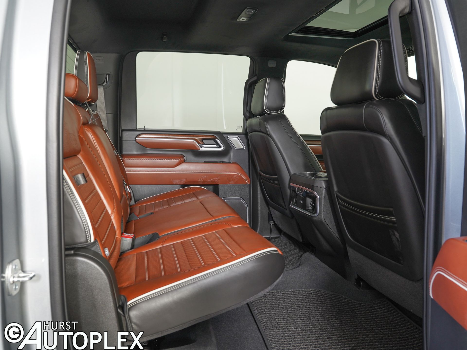 2026 GMC Sierra 3500HD Denali Ultimate - Photo 11