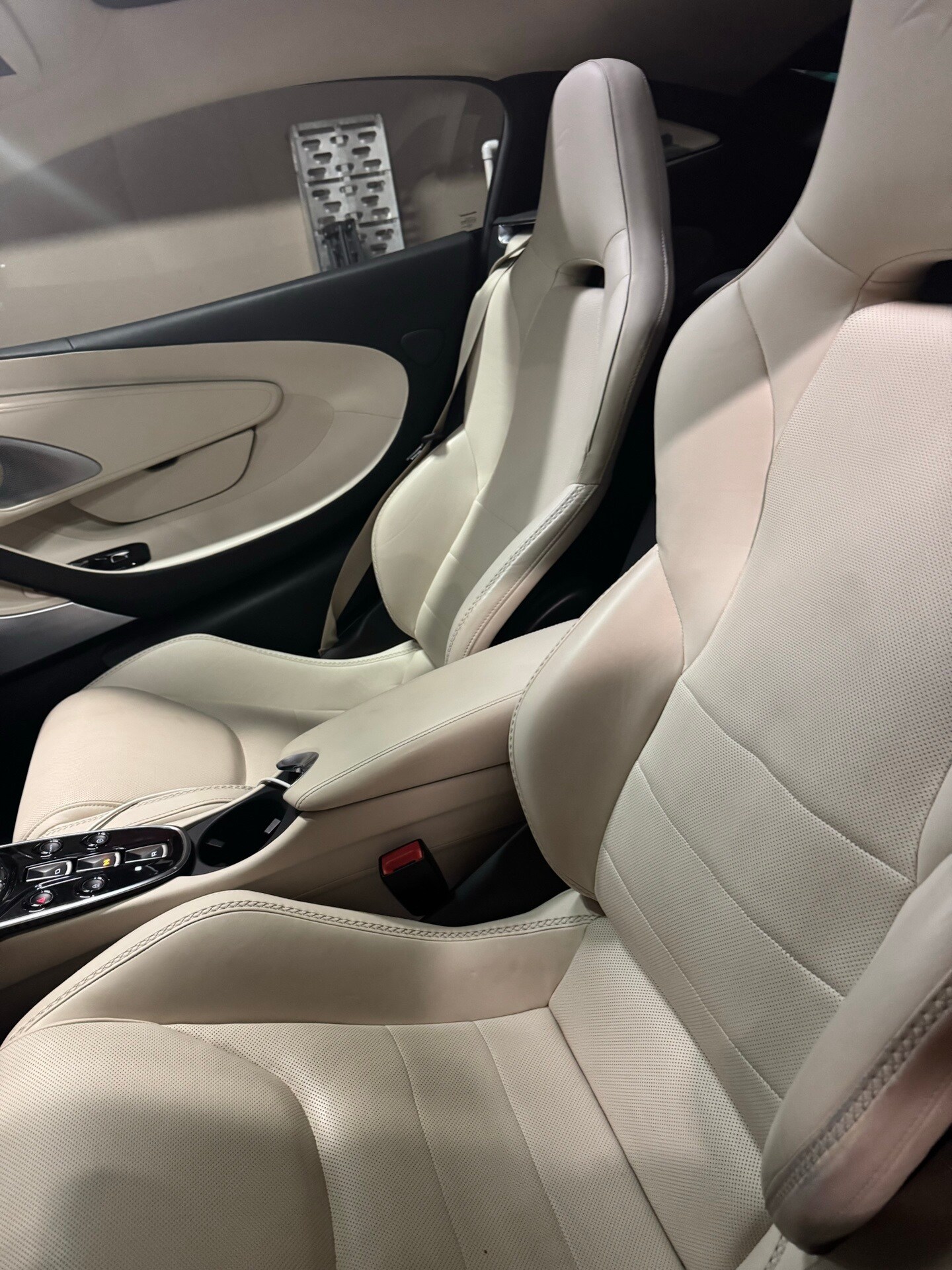2021 Mclaren GT photo 4