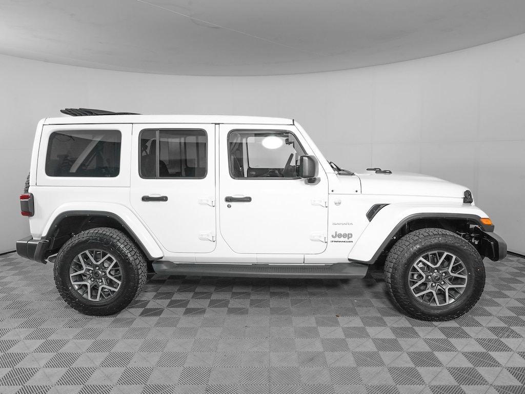 Used 2024 Jeep Wrangler Sahara SUV