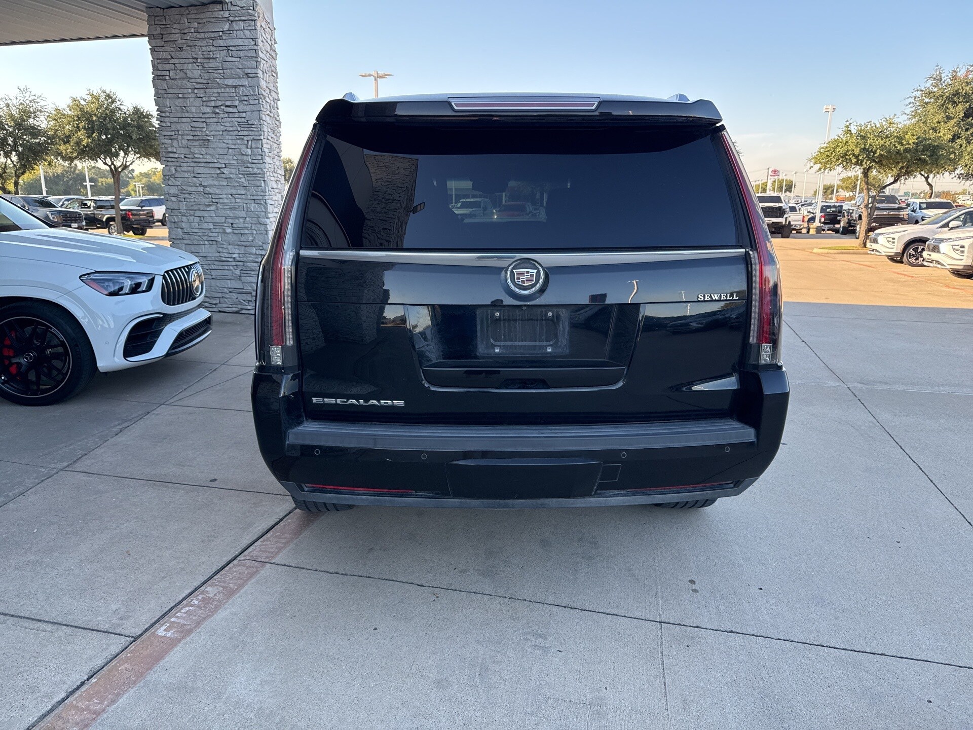 2015 Cadillac Escalade Premium photo 4