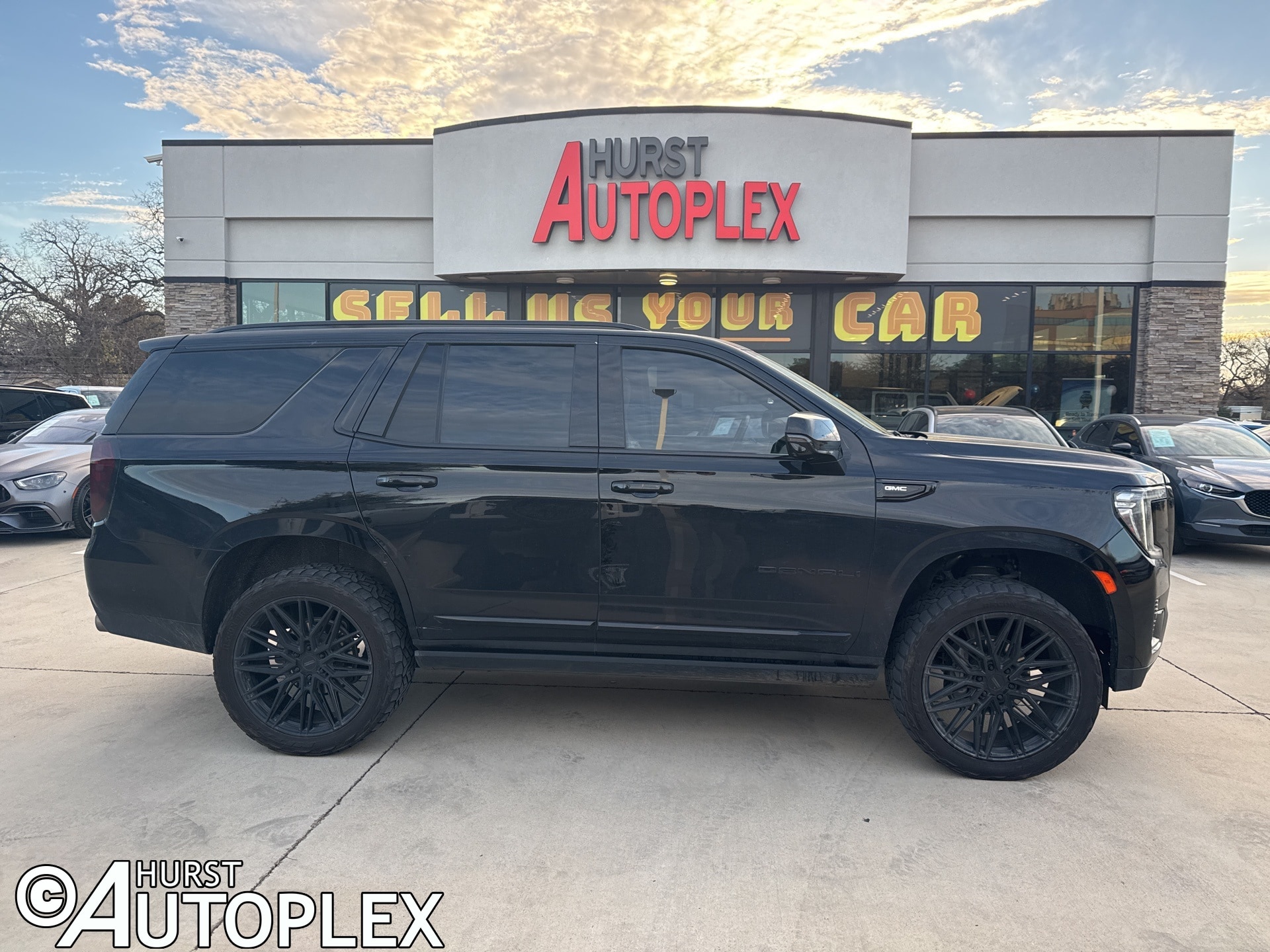 2024 GMC Yukon Denali Ultimate's photo