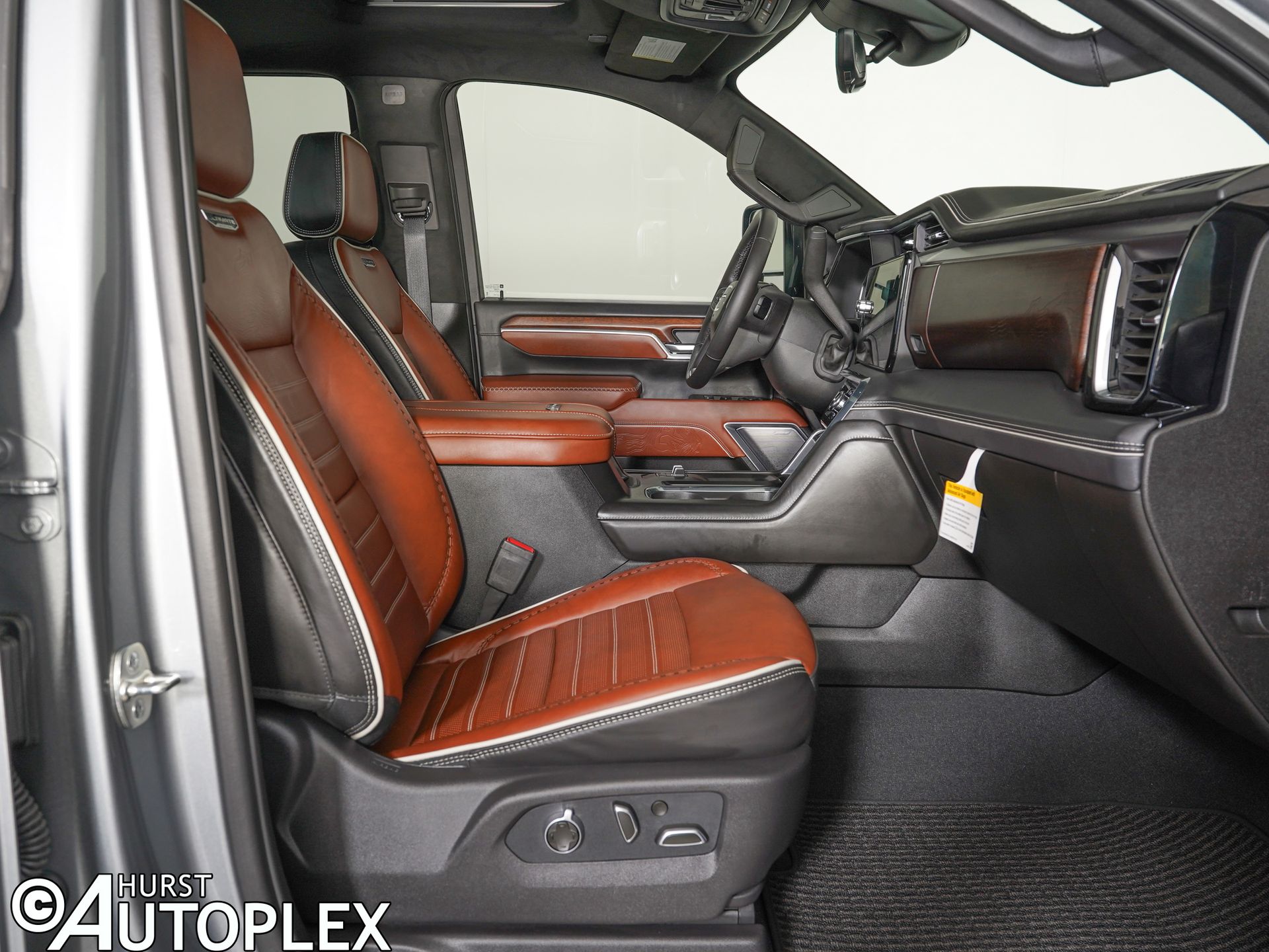 2026 GMC Sierra 3500HD Denali Ultimate - Photo 10