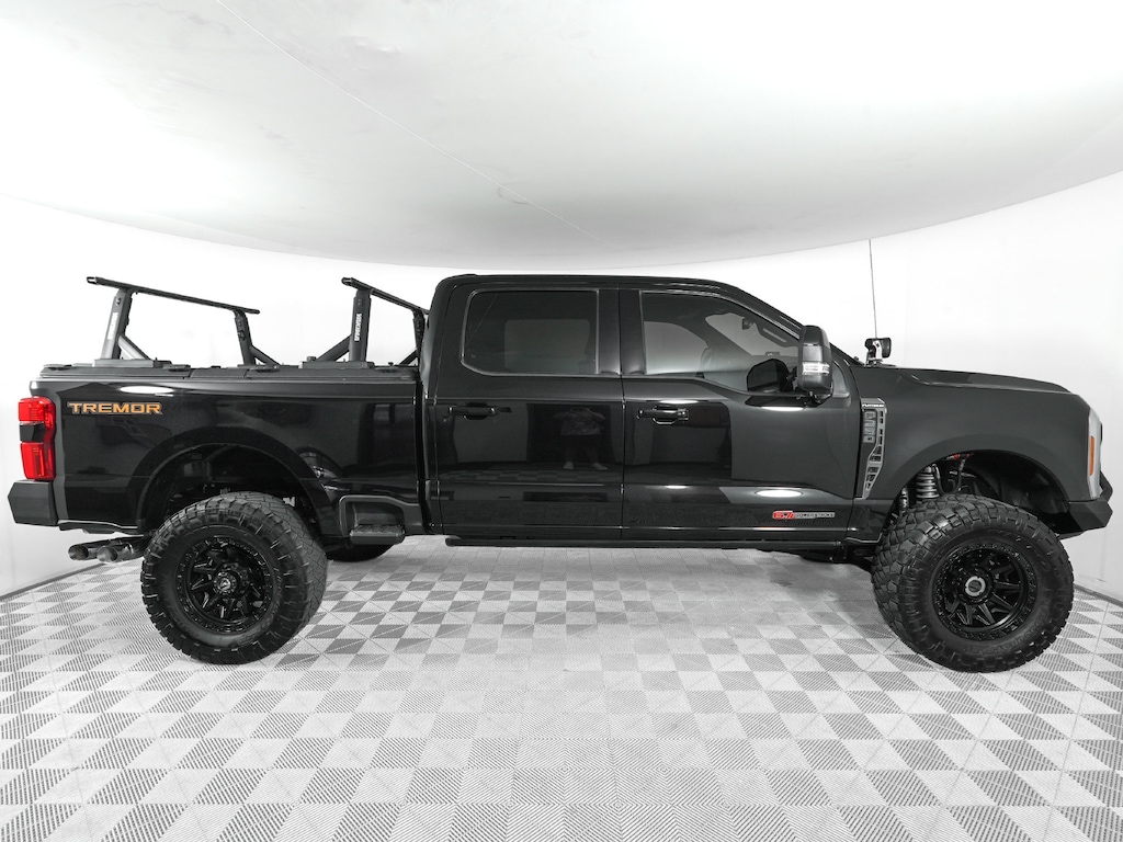 Used 2023 Ford F-250 Platinum Truck
