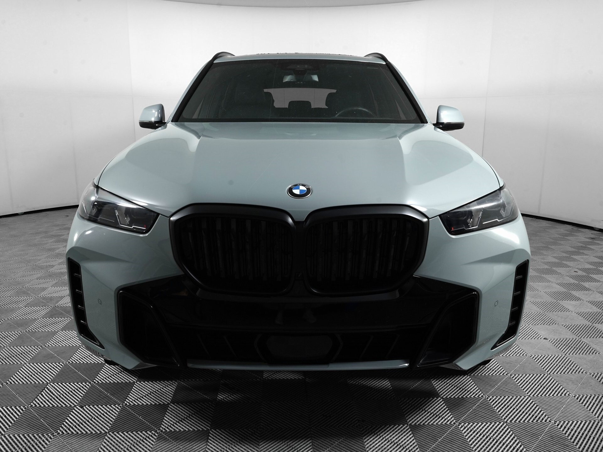 Used 2024 BMW X5 40i with VIN 5UX23EU04R9V47805 for sale in Hurst, TX