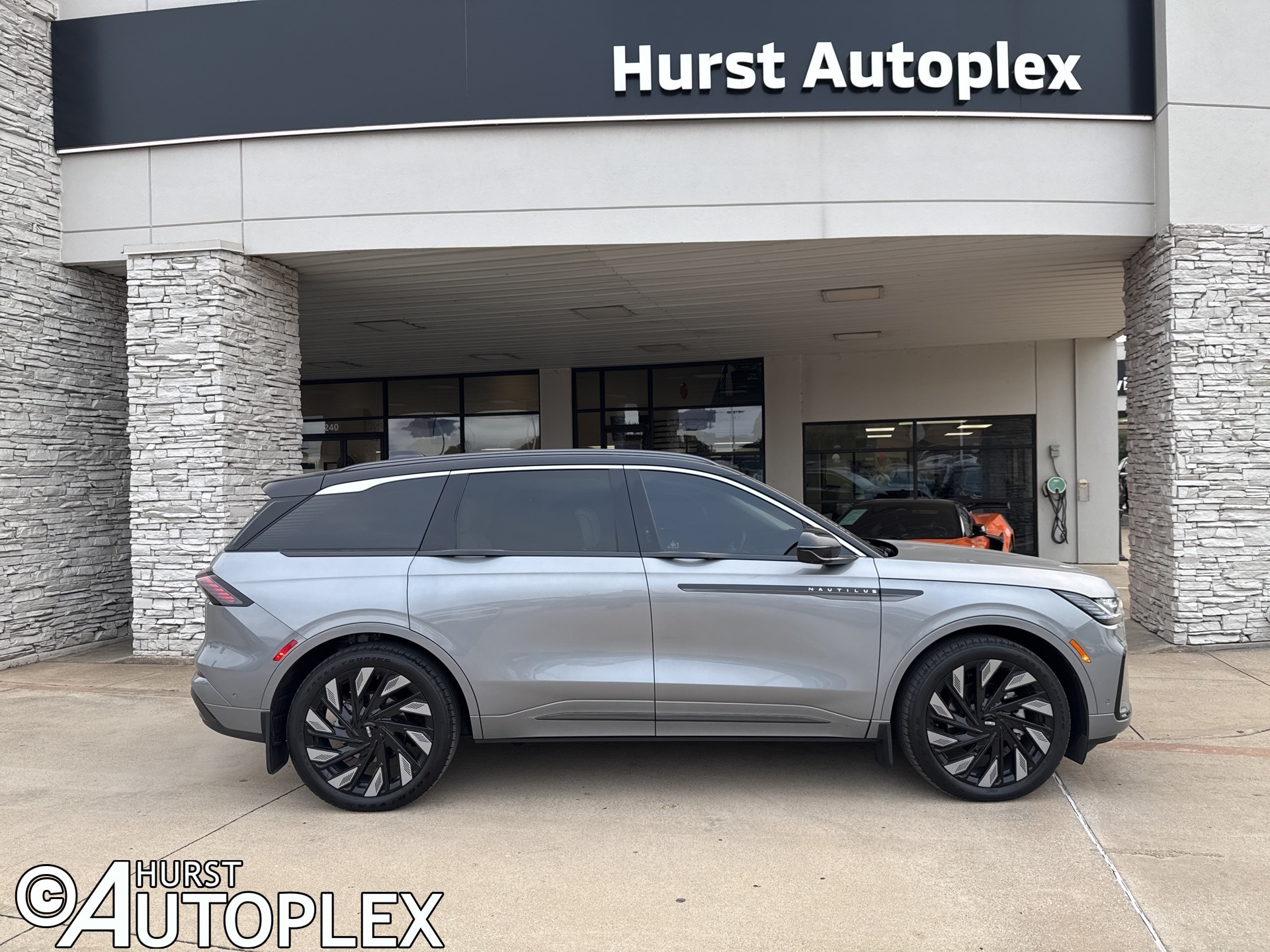 2024 Lincoln Nautilus Black Label's photo