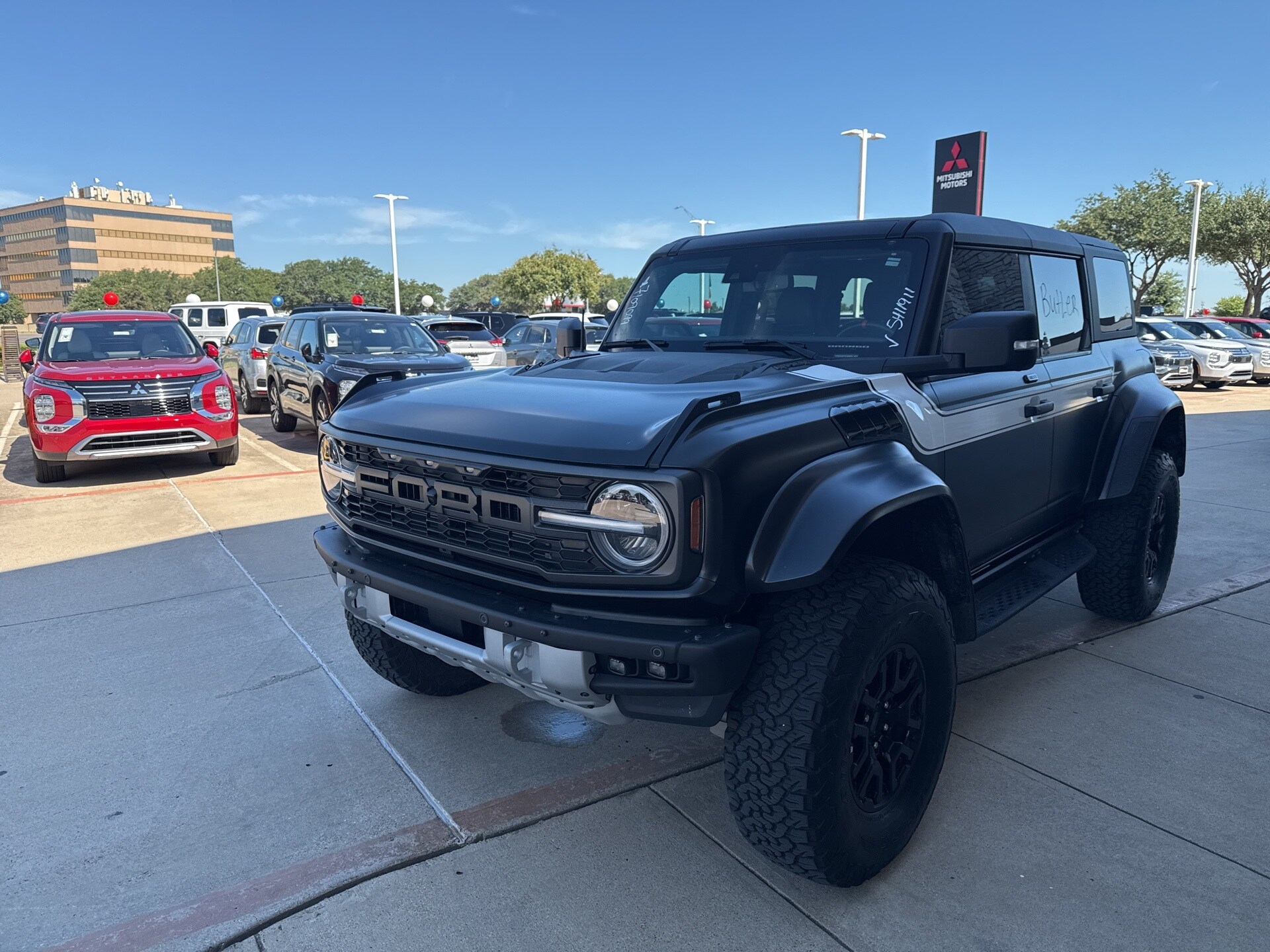 2023 Ford Bronco Raptor photo 2