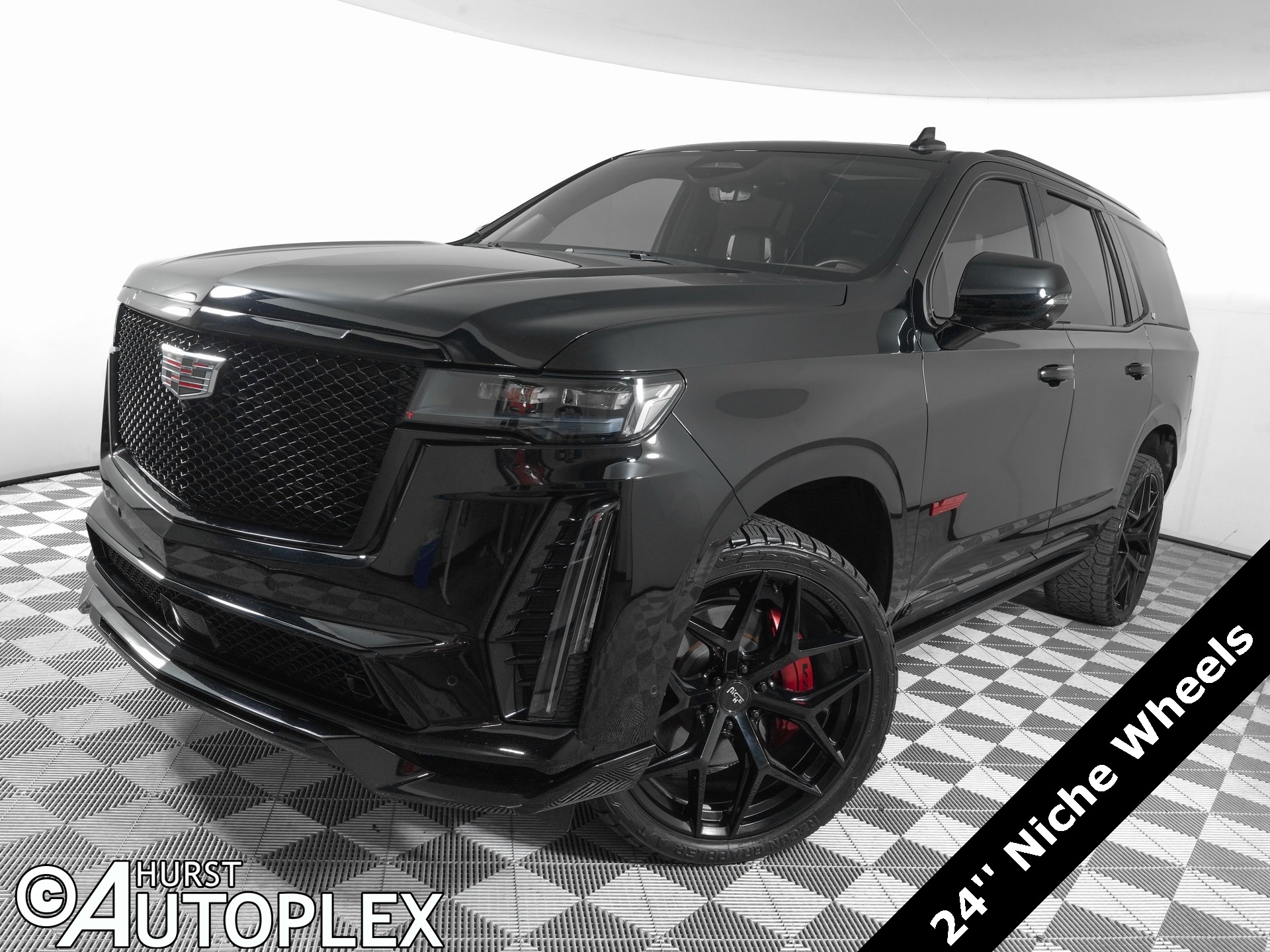 2023 Cadillac Escalade V-Series's photo