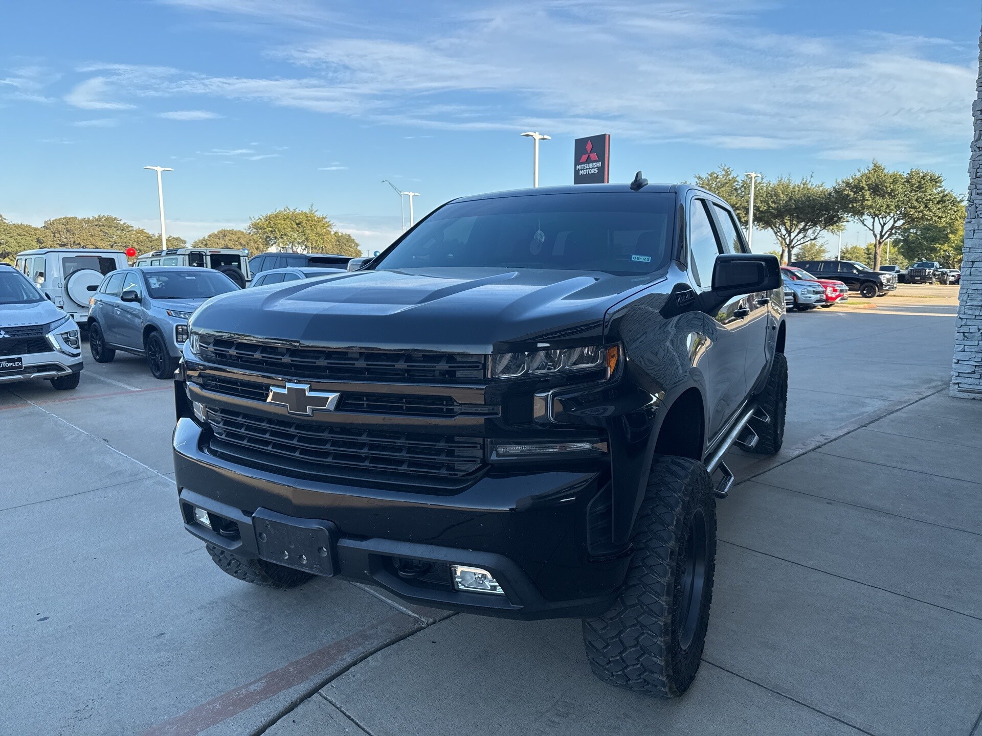 2019 Chevrolet Silverado 1500 RST photo 2