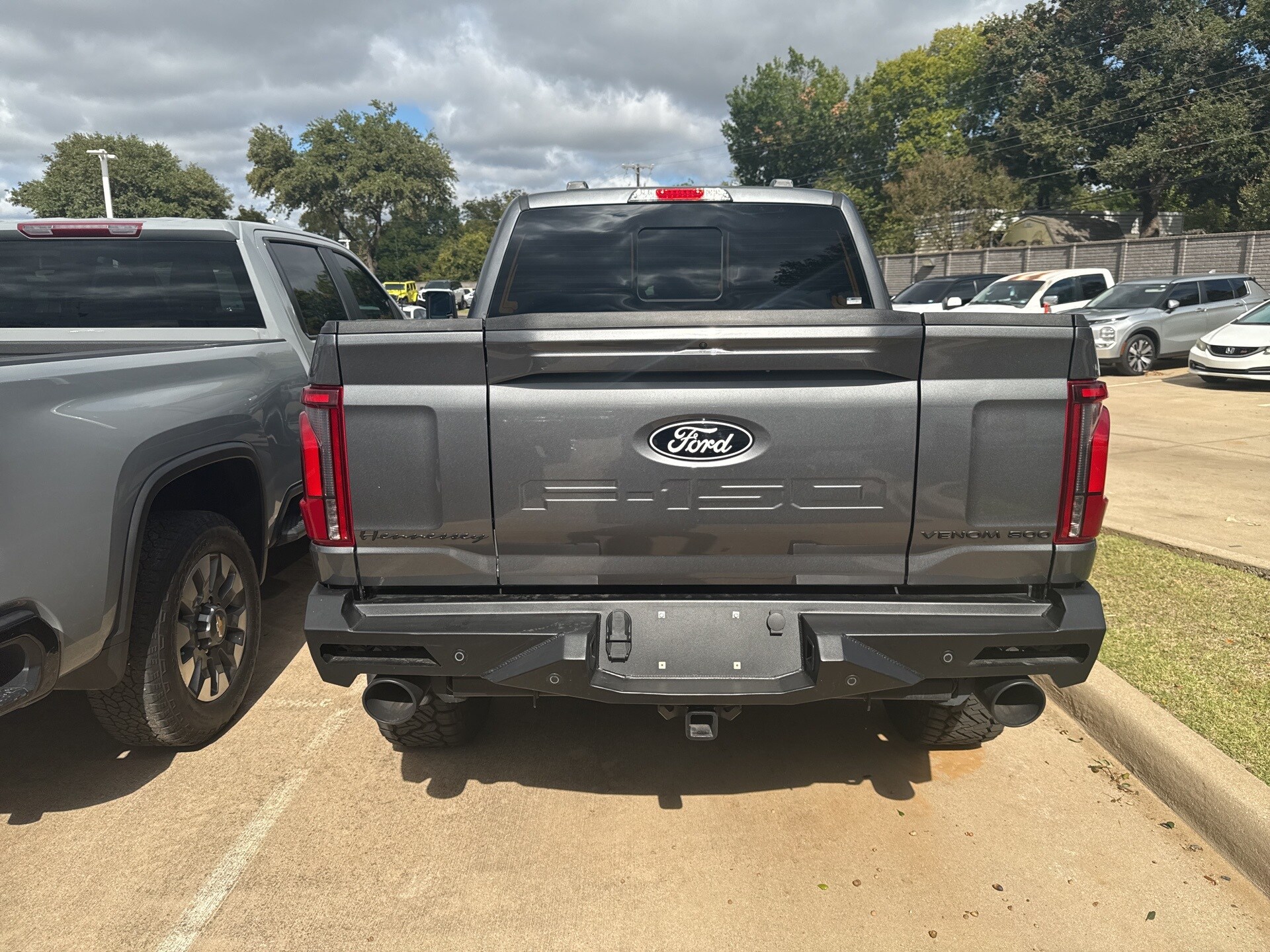 2025 Ford F-150 Lariat photo 4