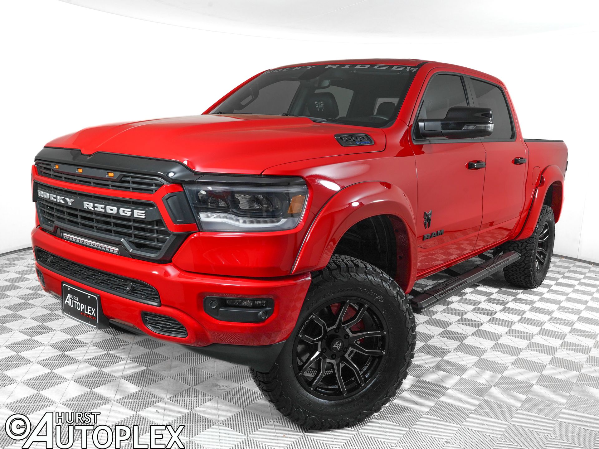 2023 RAM 1500 Big Horn/Lone Star 4x4 Crew Cab 5'7's photo