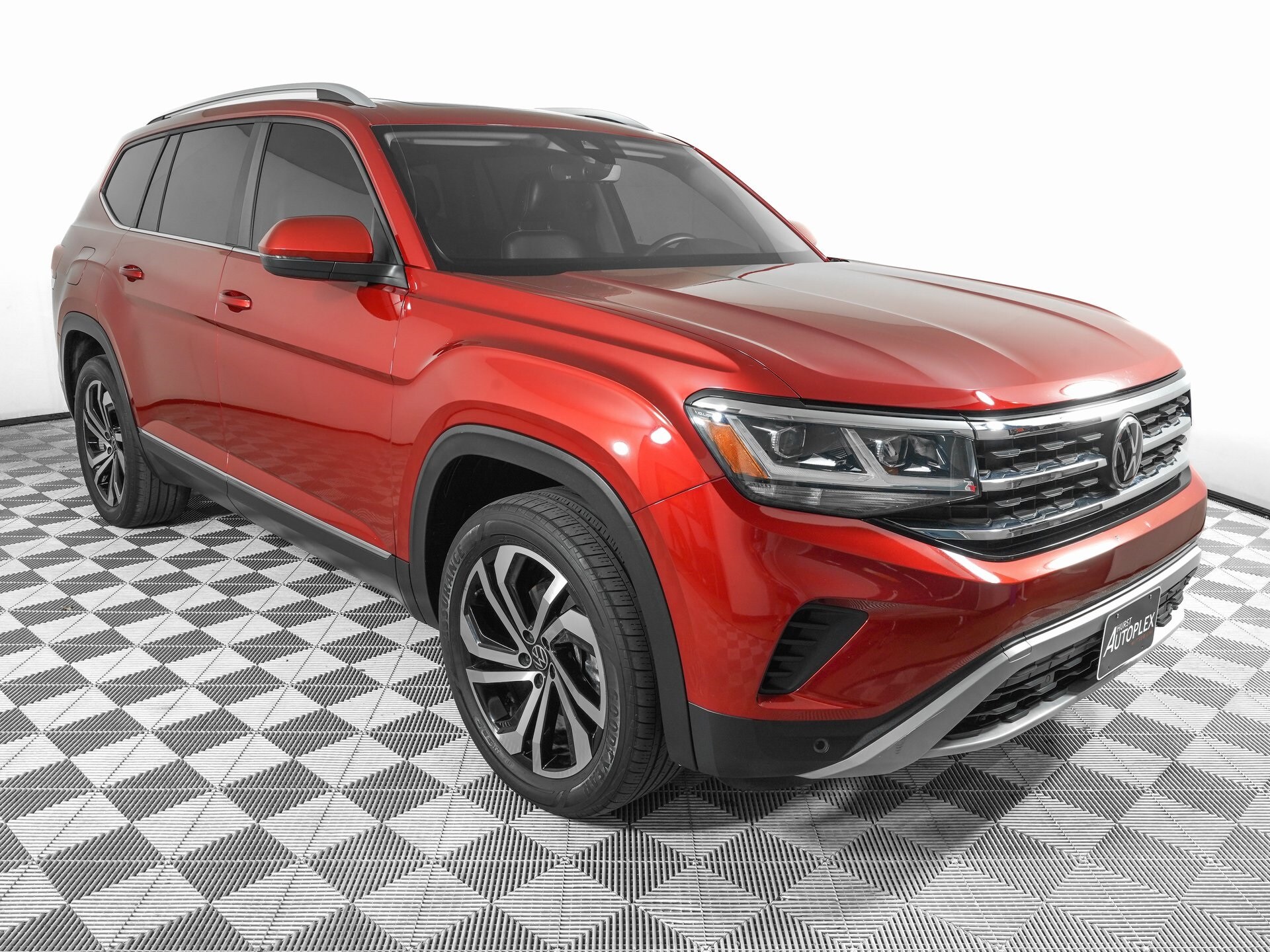 2022 Volkswagen Atlas SEL photo 2