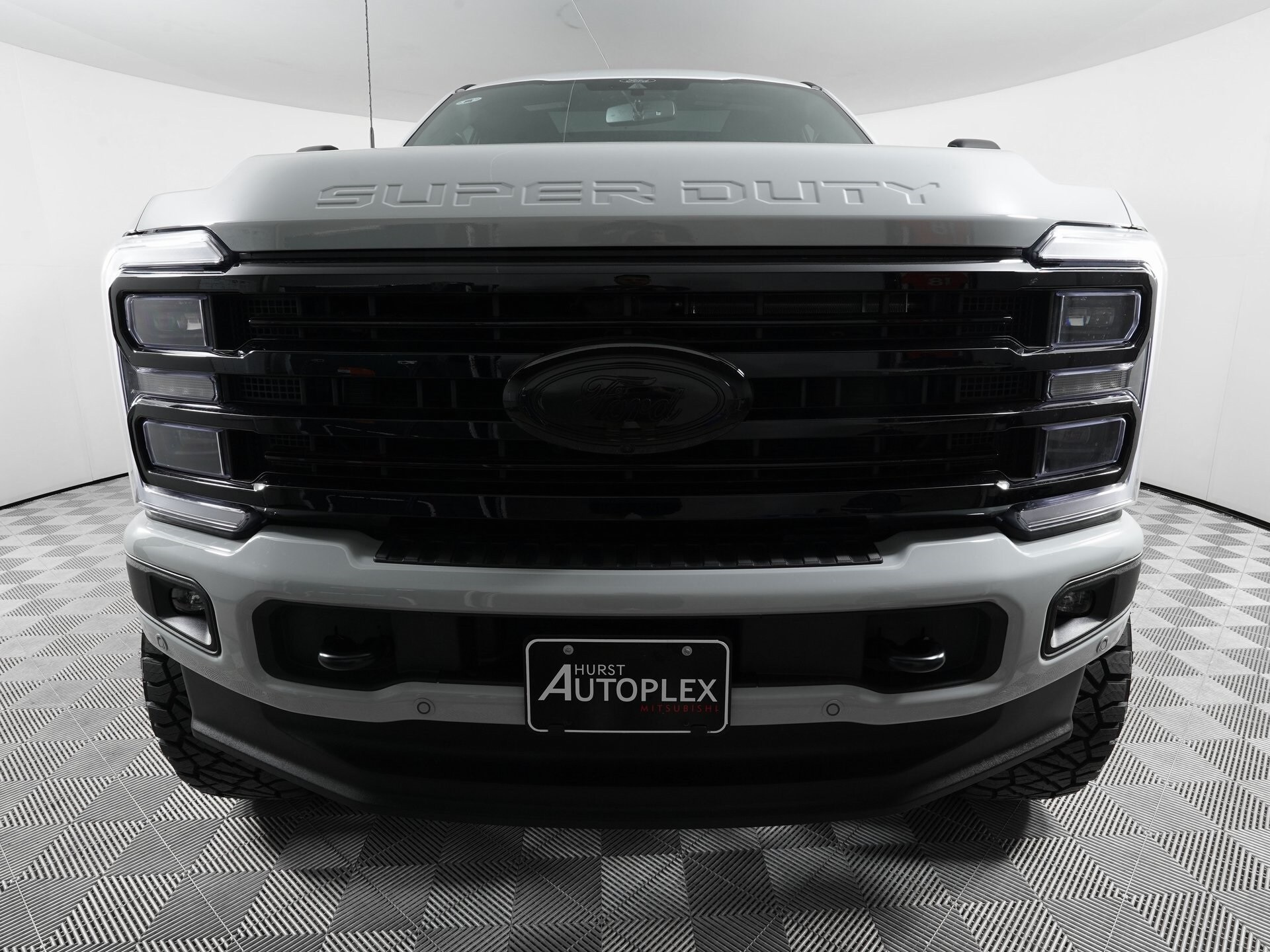 2025 Ford F-250 Platinum photo 2