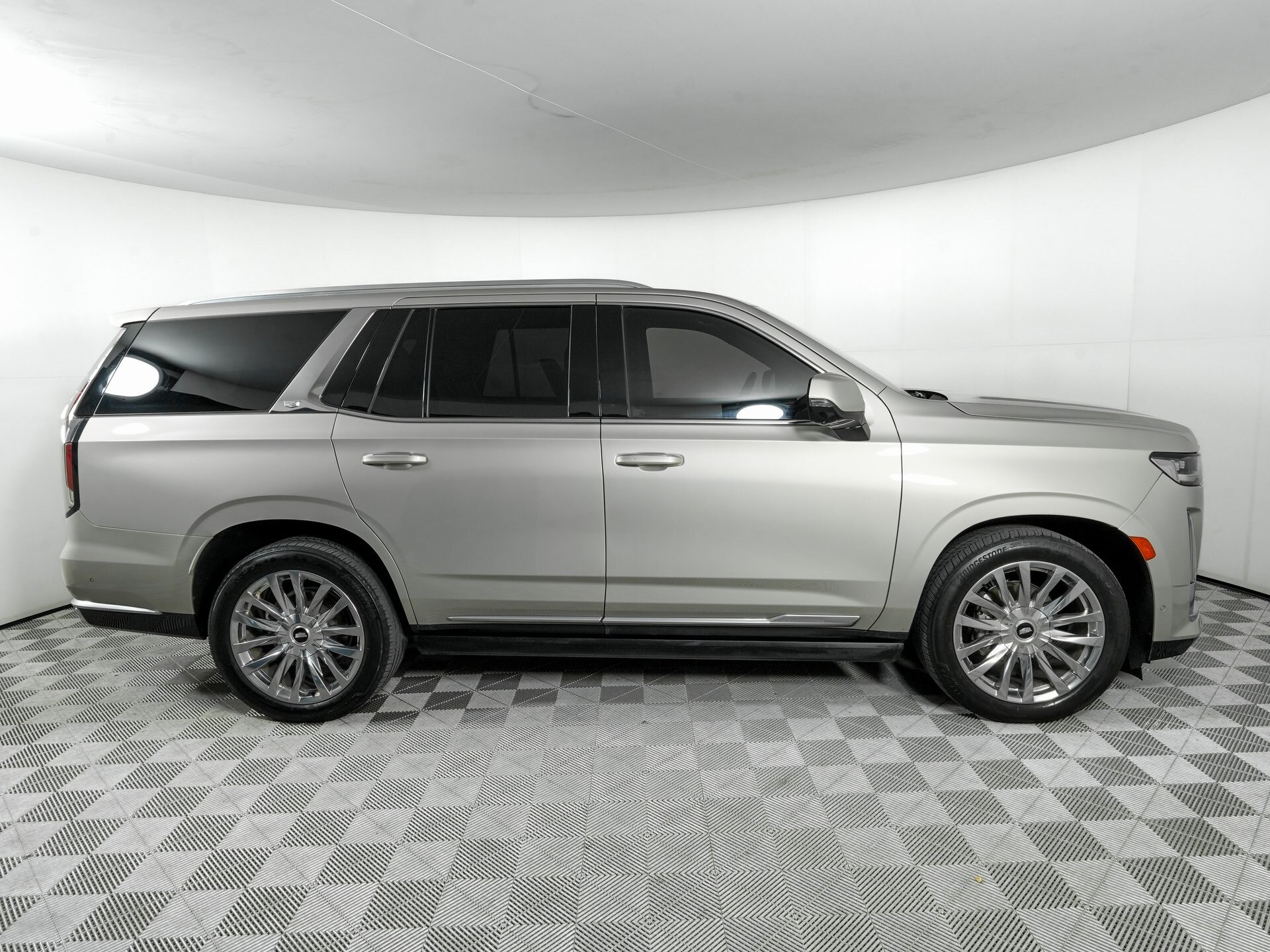 2021 Cadillac Escalade Premium Luxury photo 4
