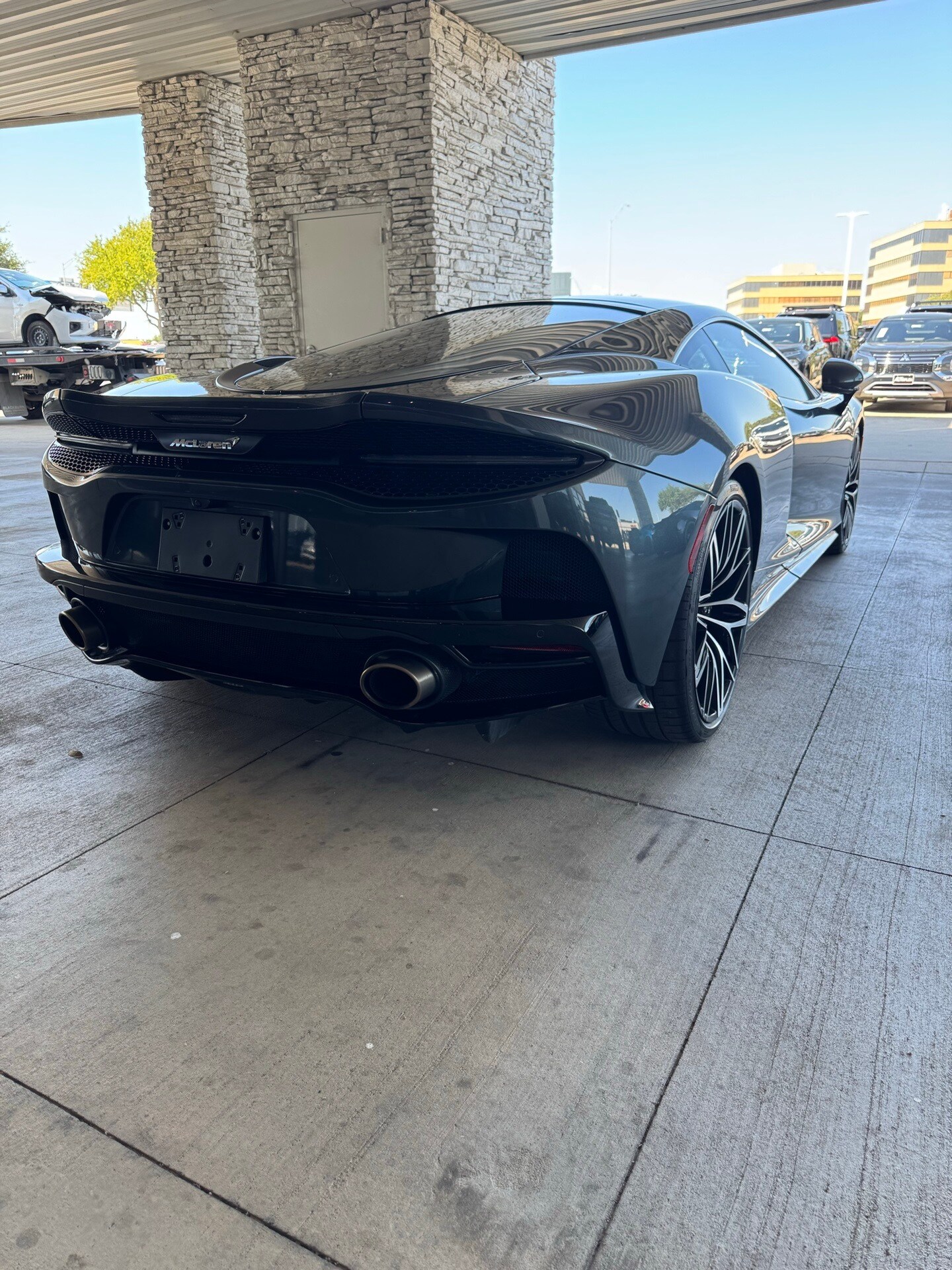 2021 Mclaren GT photo 2