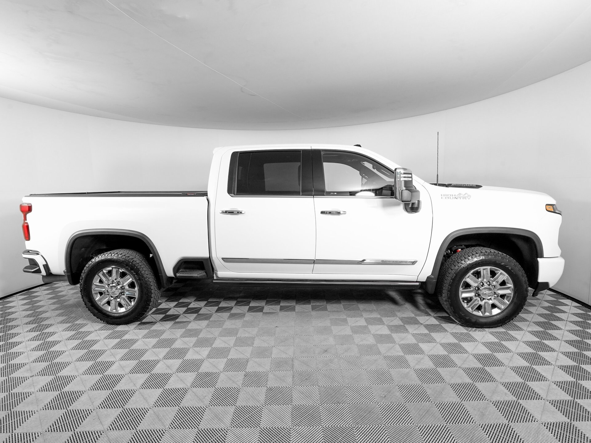 2024 Chevrolet Silverado 2500HD High Country photo 4
