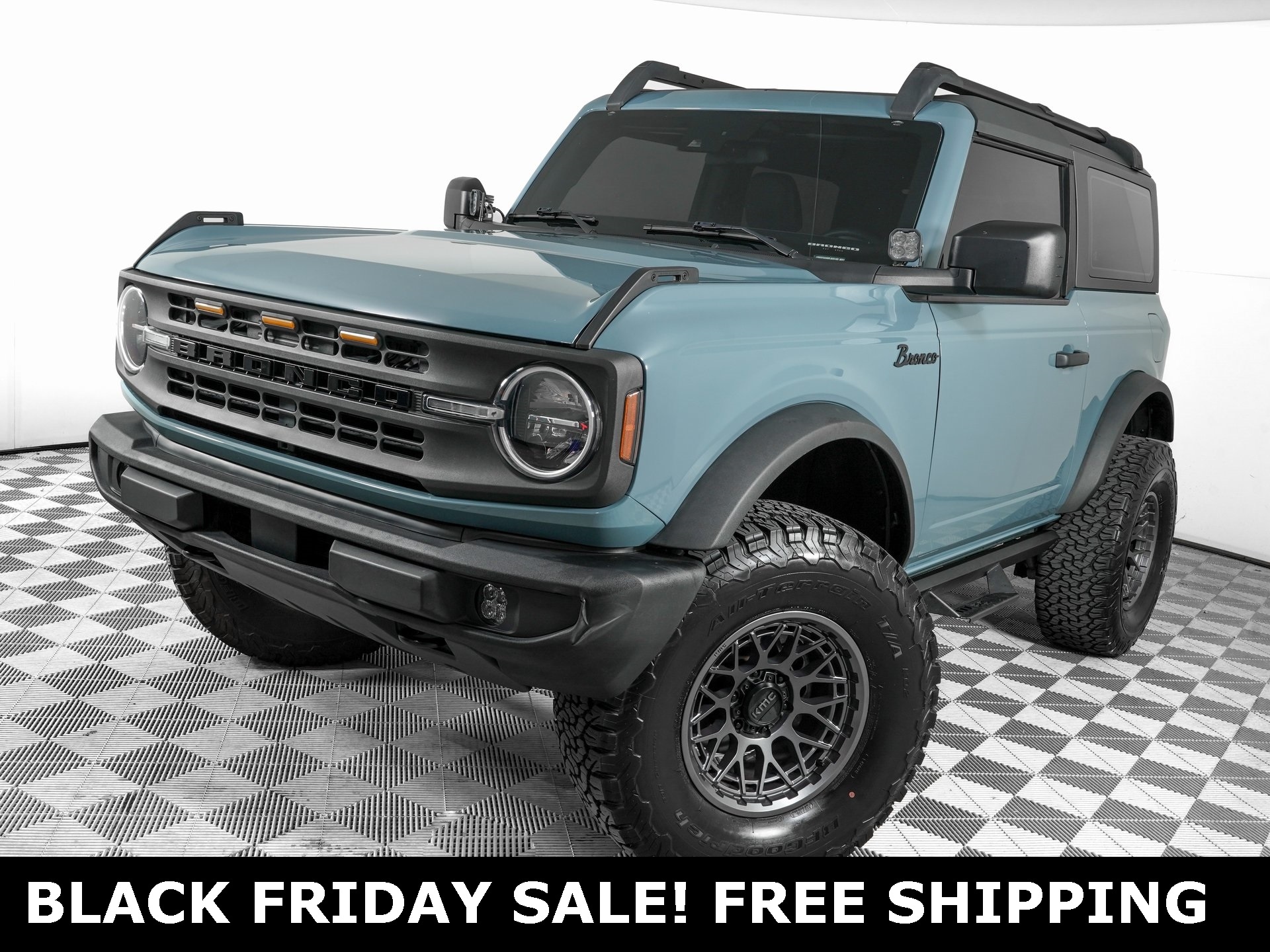 2023 Ford Bronco 2-Door Base's photo