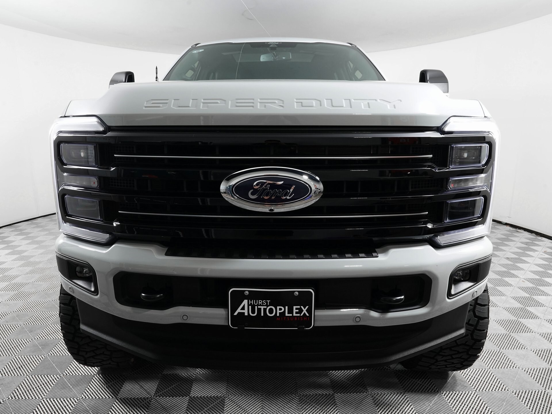2025 Ford F-250 Platinum photo 2