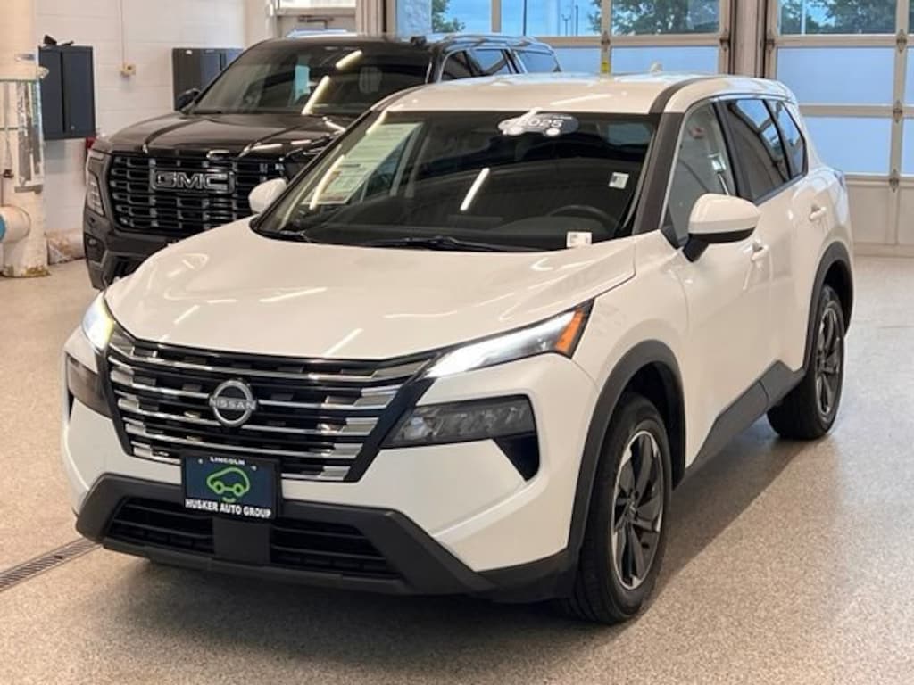Used 2025 Nissan Rogue SV Intelligent AWD SUV