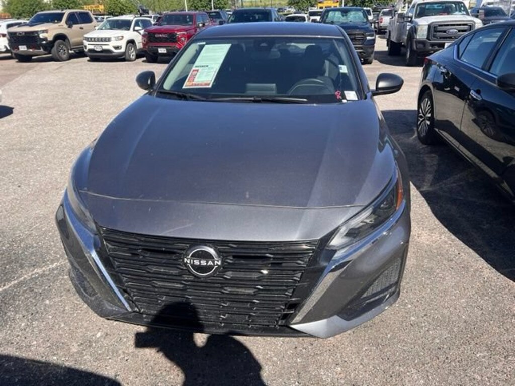 Used 2025 Nissan Altima SV FWD Sedan