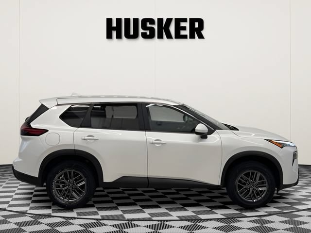2026 Nissan Rogue SV - Photo 2