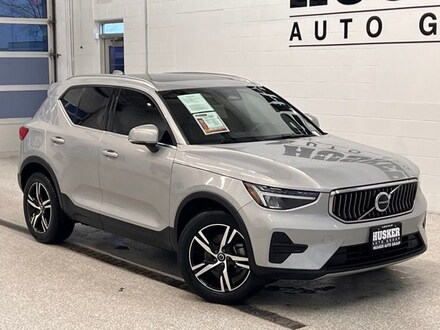 2024 Volvo XC40 Core Bright Theme
