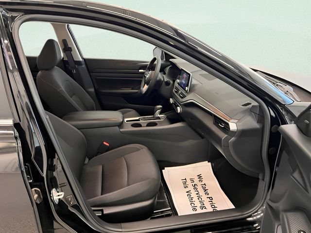 2025 Nissan Altima SV - Photo 13