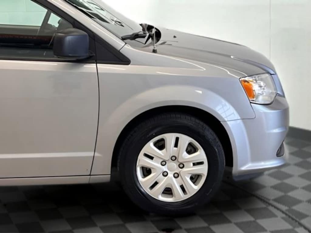 Used 2018 Dodge Grand Caravan SE Minivan