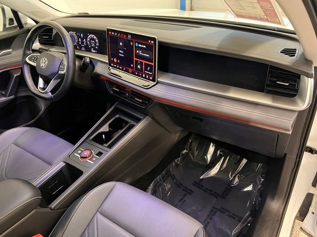 2026 Volkswagen Tiguan SE - Photo 11