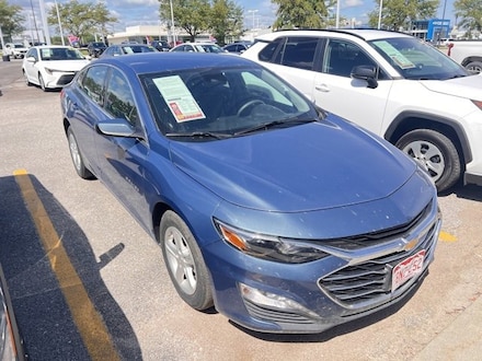 2024 Chevrolet Malibu 1LT Car