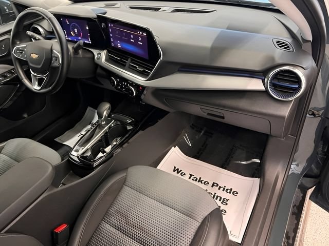 2025 Chevrolet Trax LT - Photo 14