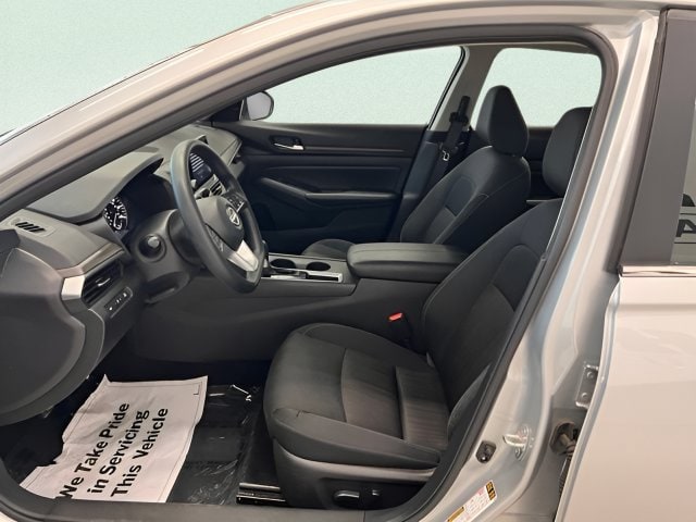 2025 Nissan Altima SV - Photo 12