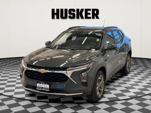 2025 Chevrolet Trax LT - Photo 4