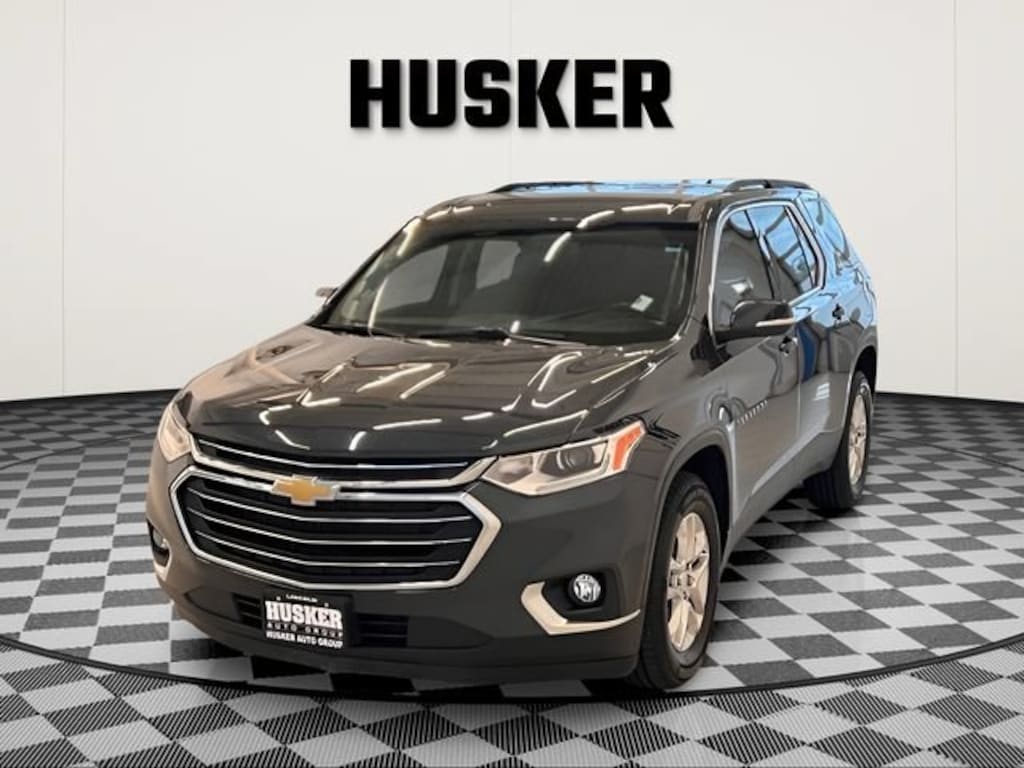 Used 2021 Chevrolet Traverse LT Cloth SUV