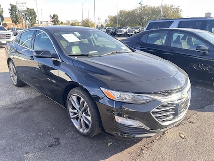 2024 Chevrolet Malibu 2LT Car