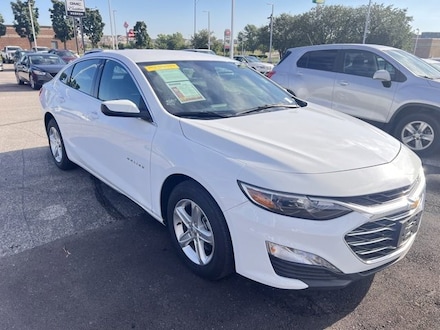2024 Chevrolet Malibu 1LT Car